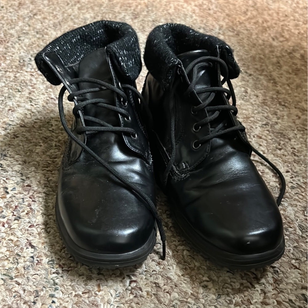 Basic Editions Women’s SZ 6.5 Ankle Booties